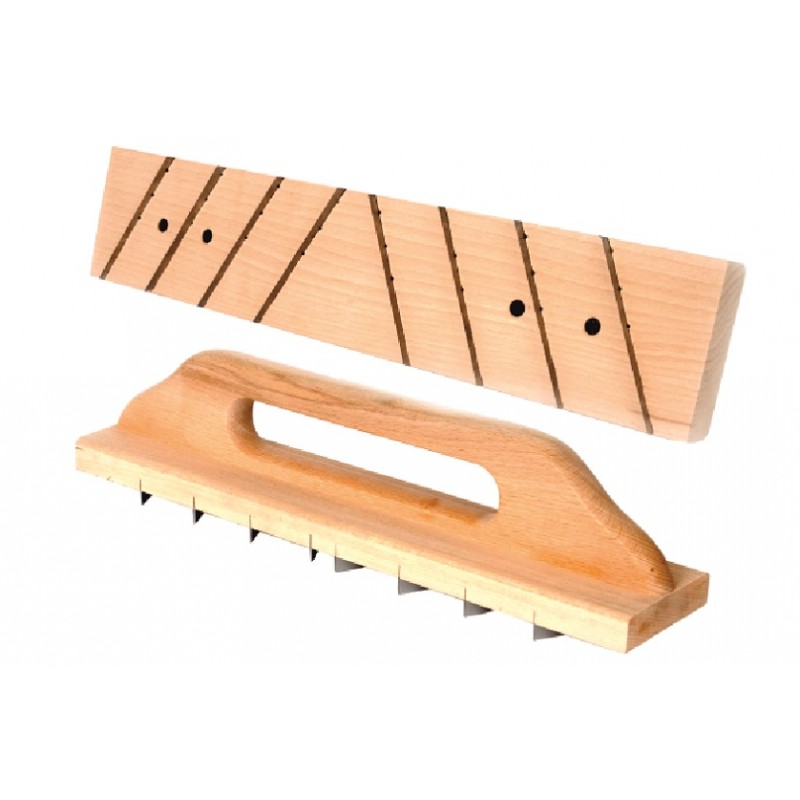 Zdzierak do tynków drewniany